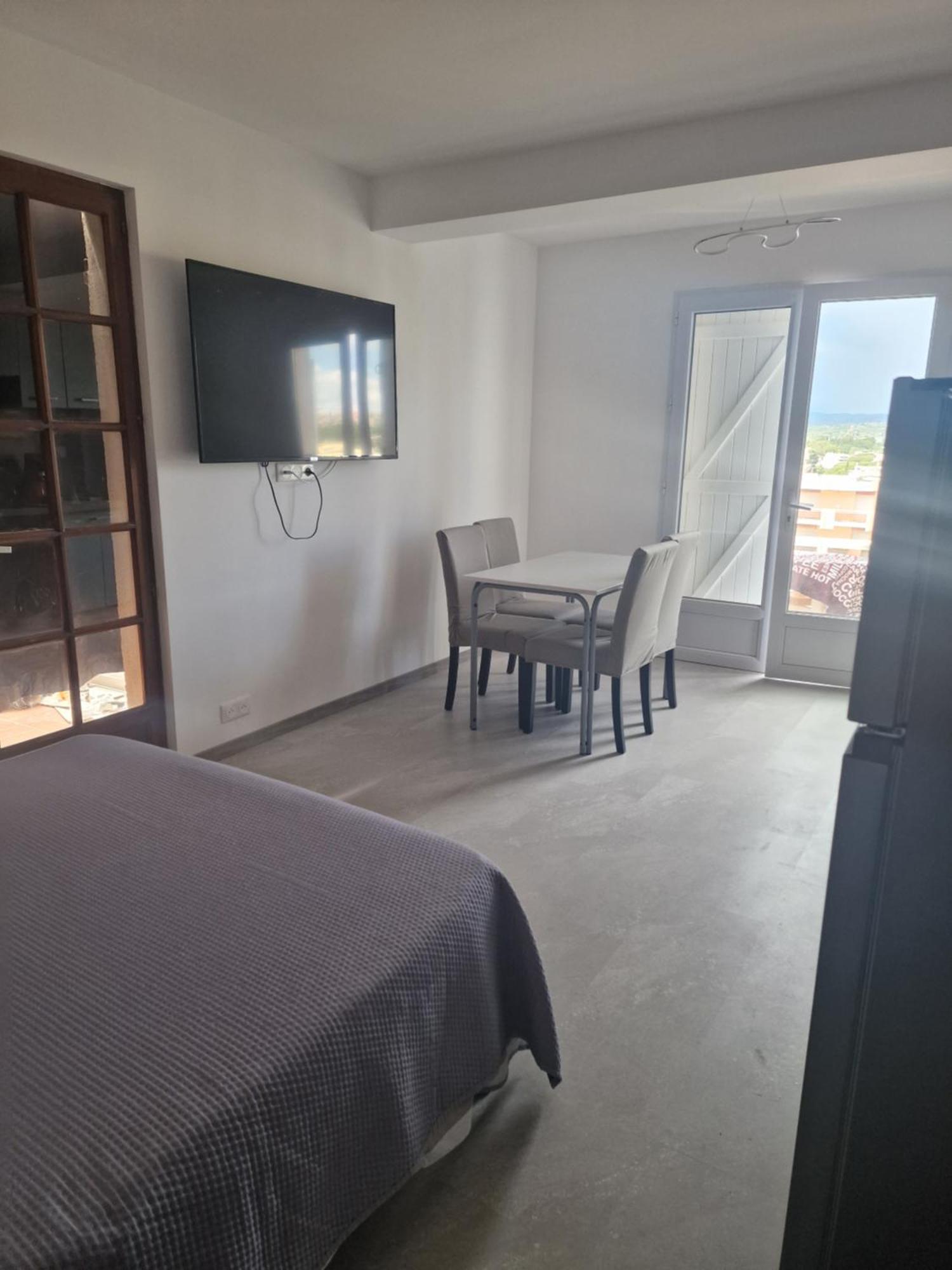 Ravissant Appartement Saint-Raphael Piscine Εξωτερικό φωτογραφία